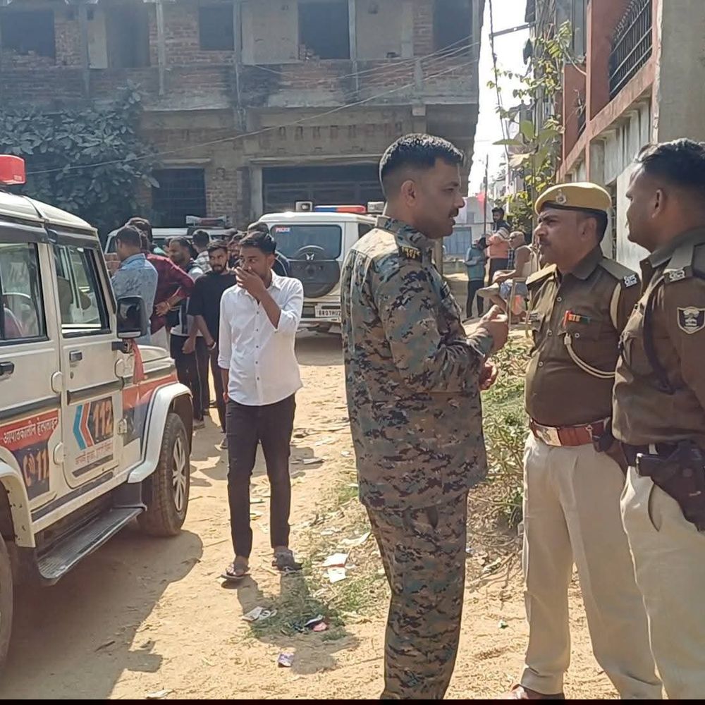 जमुई में सोशल मीडिया से जुड़े तीन प्रेमी जोड़े मिले:बिहारी मोहल्ले में पकड़ाए, चार युवक हिरासत में, पुलिस जांच में जुटी