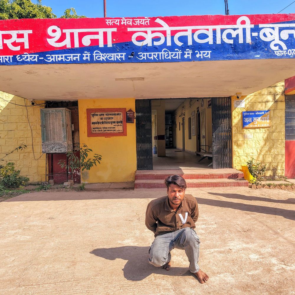 बूंदी पुलिस ने दो स्थायी वारंटियों को पकड़ा:6 मामलों में 3 से 5 साल से फरार चल रहे थे, जारी रहेगी कार्रवाई