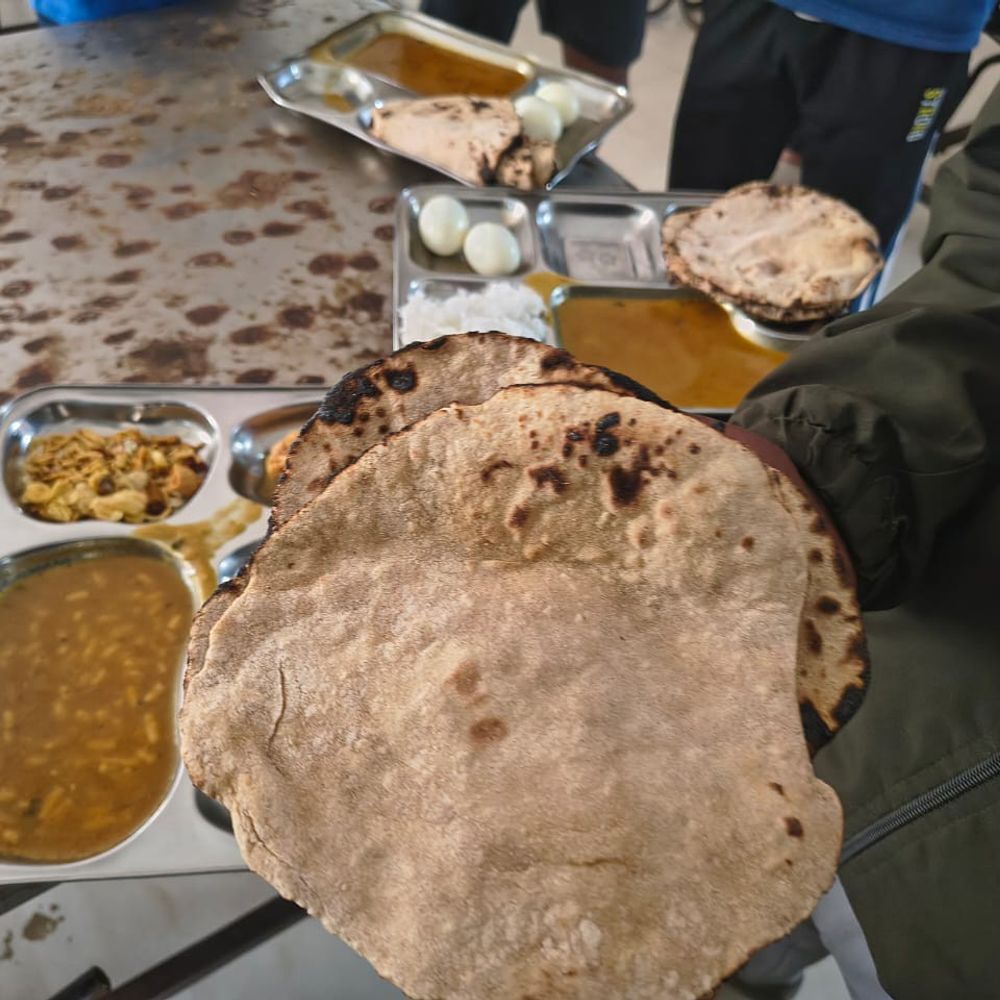 शासकीय खेल संस्थान में दूषित पानी पीने से छात्र बीमार:15 दिन से अस्पताल में भर्ती, संस्था में वॉटर कूलर खराब, डाइट भी नहीं मिल रही