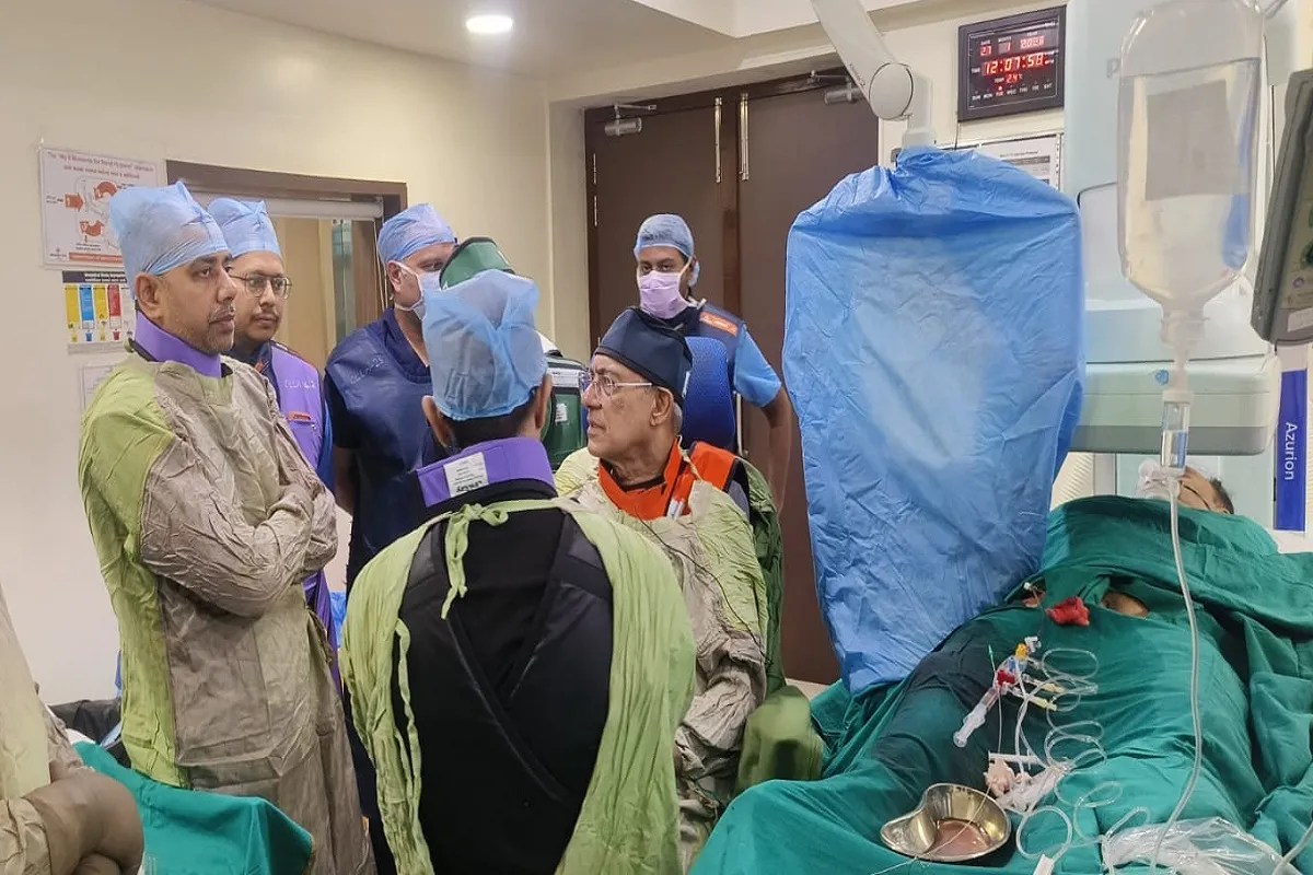 छह सफल रीनल डिनर्वेशन प्रक्रियाओं के साथ एक महत्वपूर्ण माइलस्टोन हासिल किया