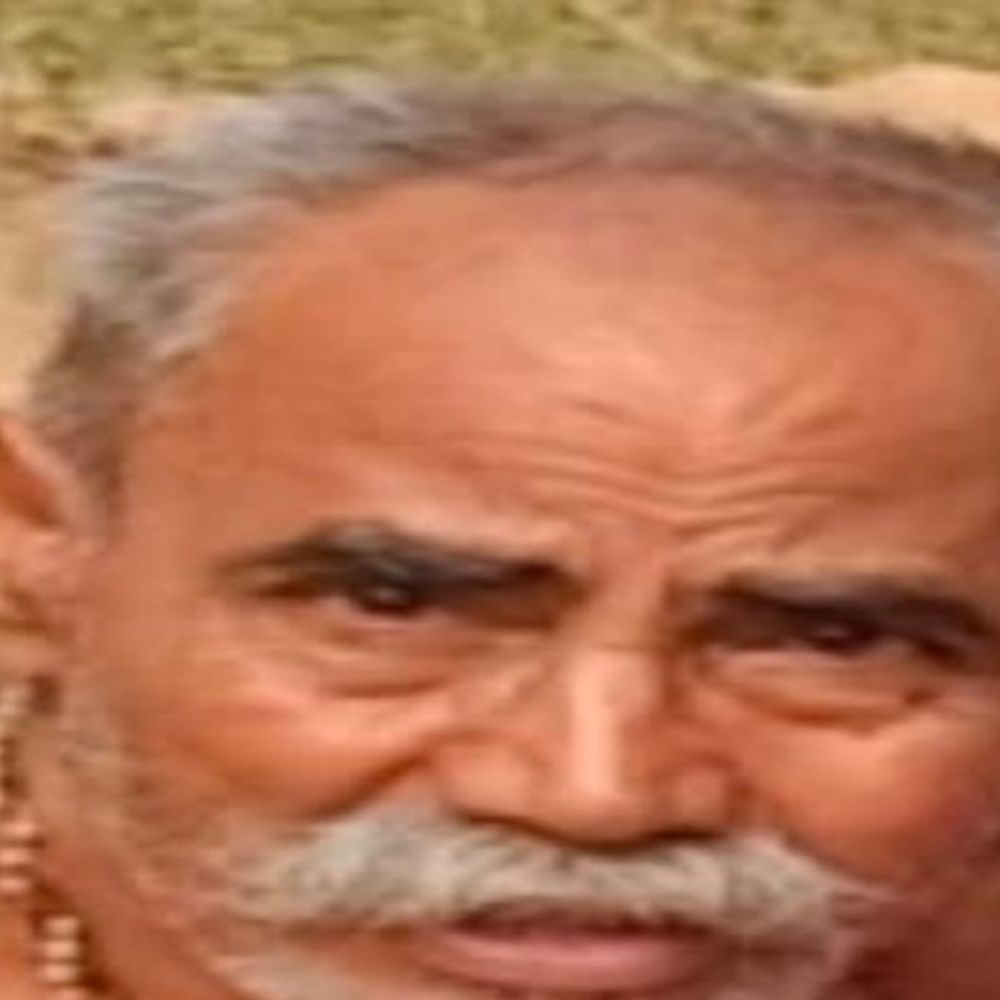 सुल्तानपुर के गोमती नदी में मिले शव की शिनाख्त:7 दिन बाद परिजनों ने की पहचान, बुजुर्ग आटा चक्की चलाता था