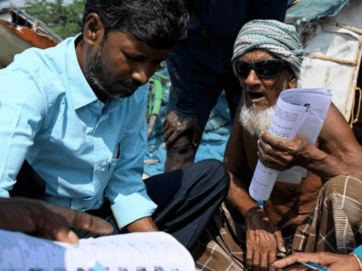 चुनाव आयोग बोला- उसे SIR कराने का पूरा अधिकार:सुप्रीम कोर्ट में कहा- कोई विदेशी वोटर लिस्ट में न रहे ये हमारी जिम्मेदारी, संविधान में इसका जिक्र
