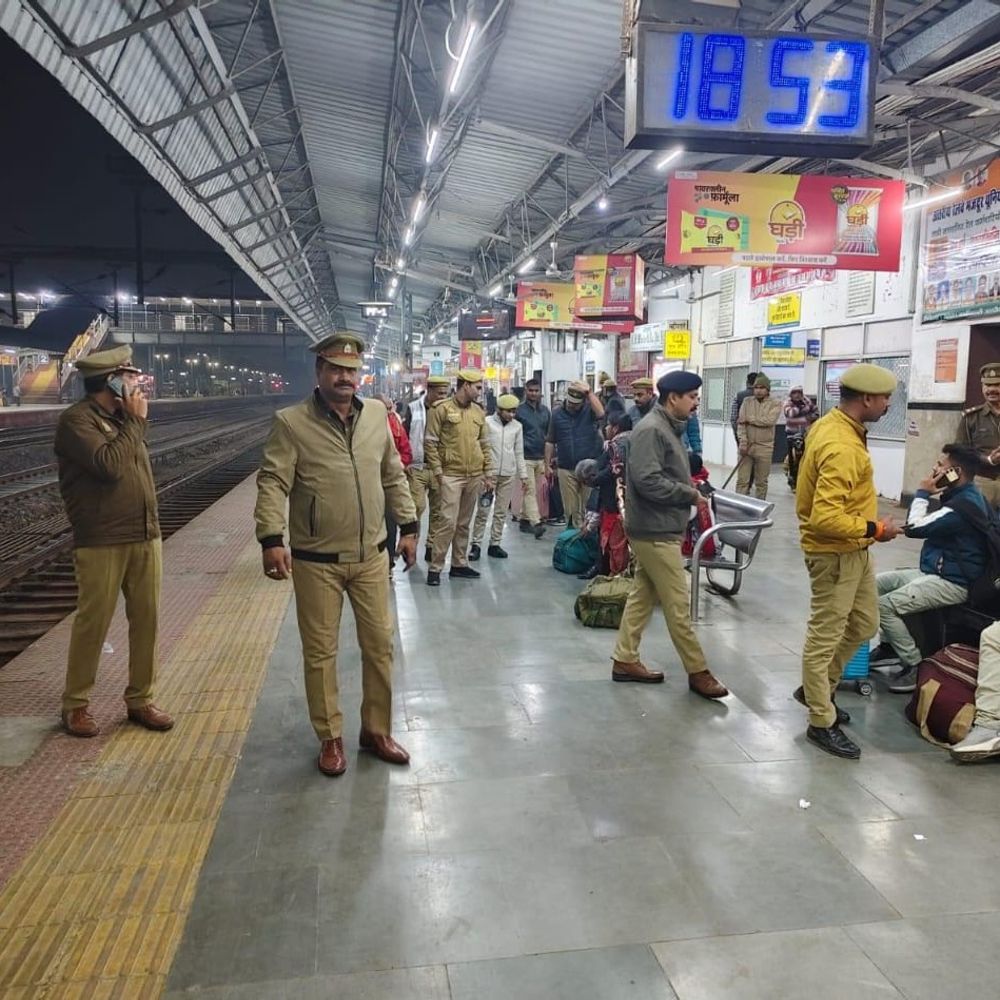 रायबरेली पुलिस ने चलाया सघन चेकिंग अभियान:गणतंत्र दिवस की पूर्व संध्या पर सुरक्षा व्यवस्था चाक-चौबंद