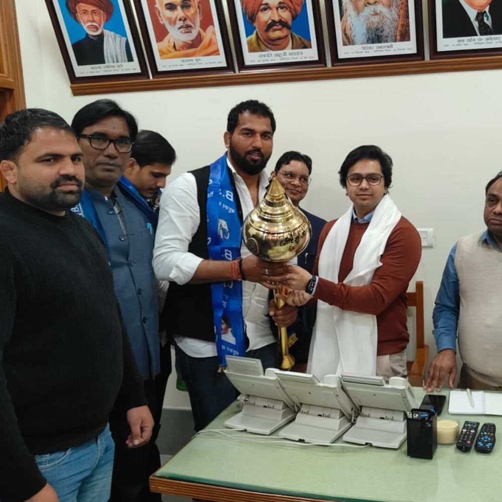 आकाश आनंद से मित्तन पहलवान ने मुलाकात की:बागपत में पार्टी मजबूत करने, युवाओं को जोड़ने पर चर्चा