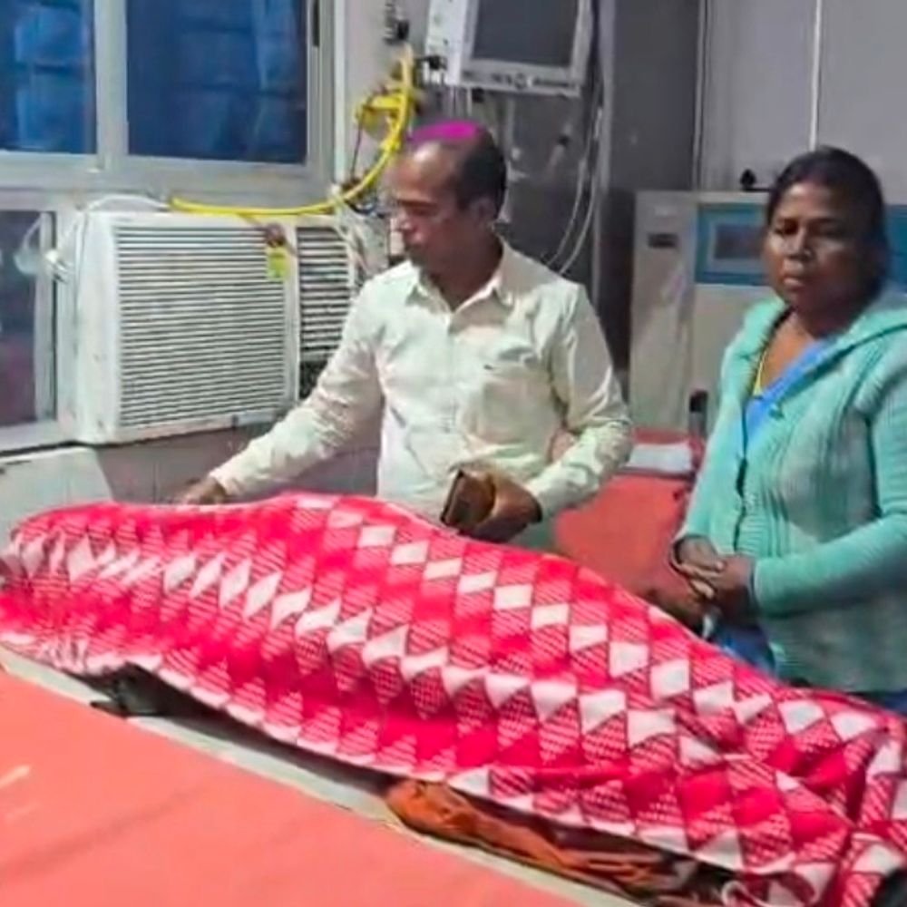 मूर्ति विसर्जन में ट्रैक्टर पलटा, किशोर की मौत:शेखपुरा में गांव के तालाब गया था, मौके पर गई जान