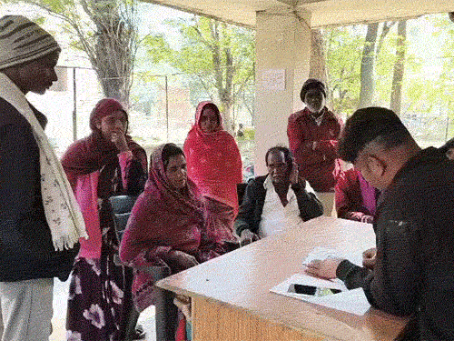 पति ने थप्पड़ मारा, पत्नी ने फांसी लगाकर जान दी:शादी के बाद गर्लफ्रेंड से जारी था अफेयर, मायके वालों ने लगाया हत्या का आरोप