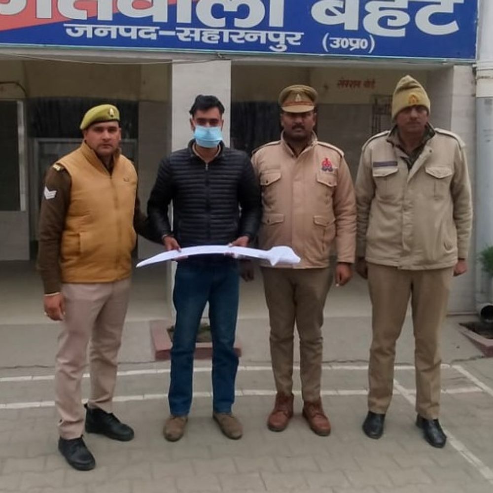 सहारनपुर में चाचा पर जानलेवा हमला करने वाला भतीजा अरेस्ट:आपसी रंजिश में चाचा पर तलवार से हमला, निशानदेही पर बरामद