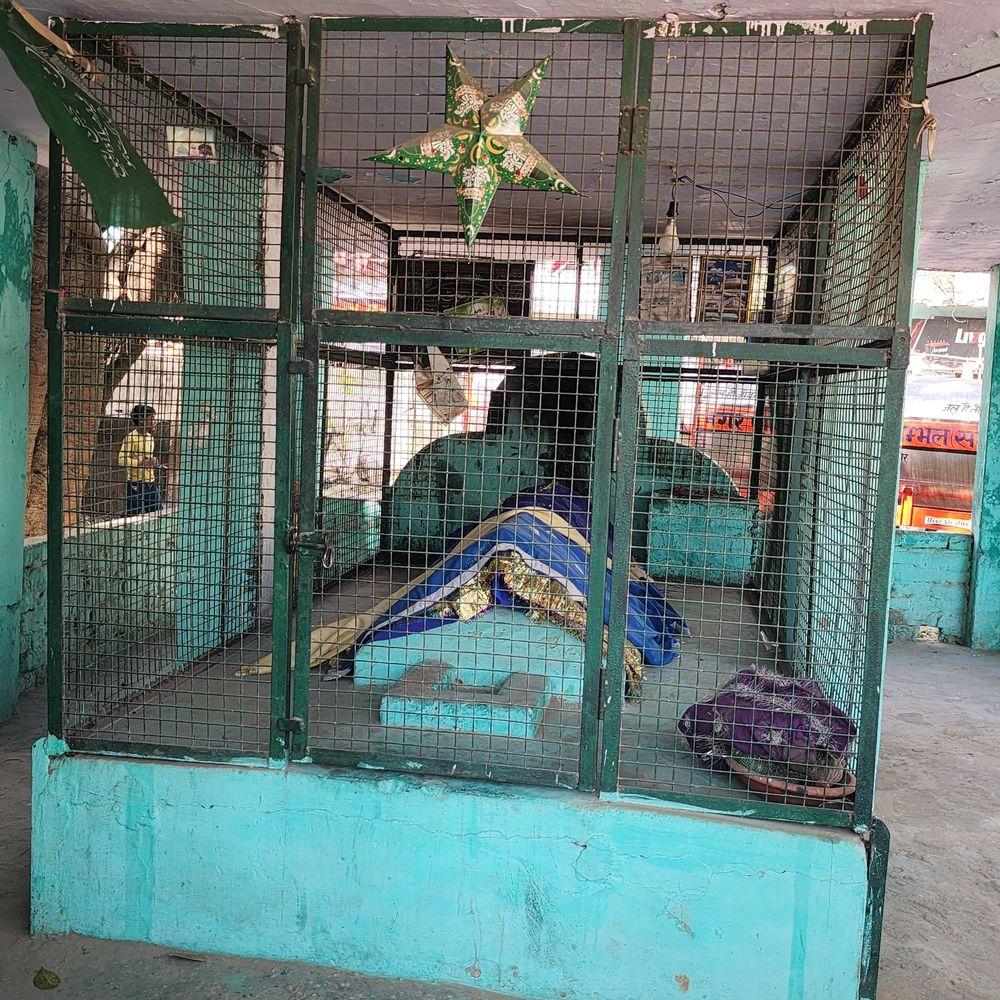 इलाहाबाद हाईकोर्ट करेगा संभल के नेजा मेले पर फैसला:धार्मिक नेजा कमेटी ने प्रशासन पर लगाया साजिश का आरोप, याचिका दाखिल