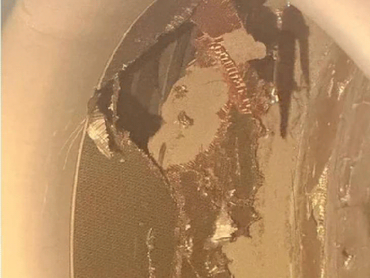 दिल्ली में एअर इंडिया का विमान बैगेज कंटेनर से टकराया:इंजन को नुकसान, पार्किंग के लिए ले जाते समय कोहरे के कारण हादसा; यात्री और क्रू सुरक्षित