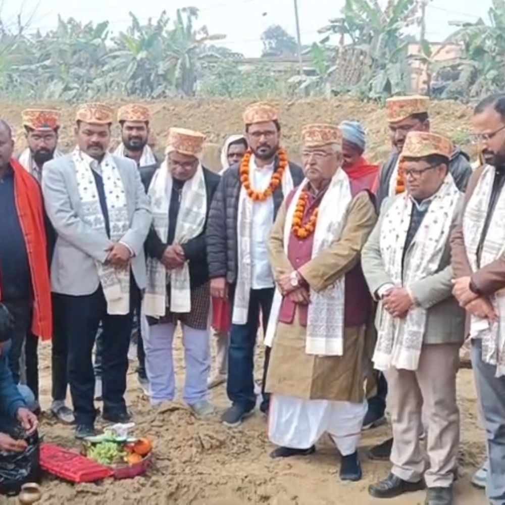 मधुबनी में हाईटेक प्रखंड कार्यालय भवन का शिलान्यास:15 करोड़ की लागत से बनेगा नया तीन मंजिला अंचल कार्यालय