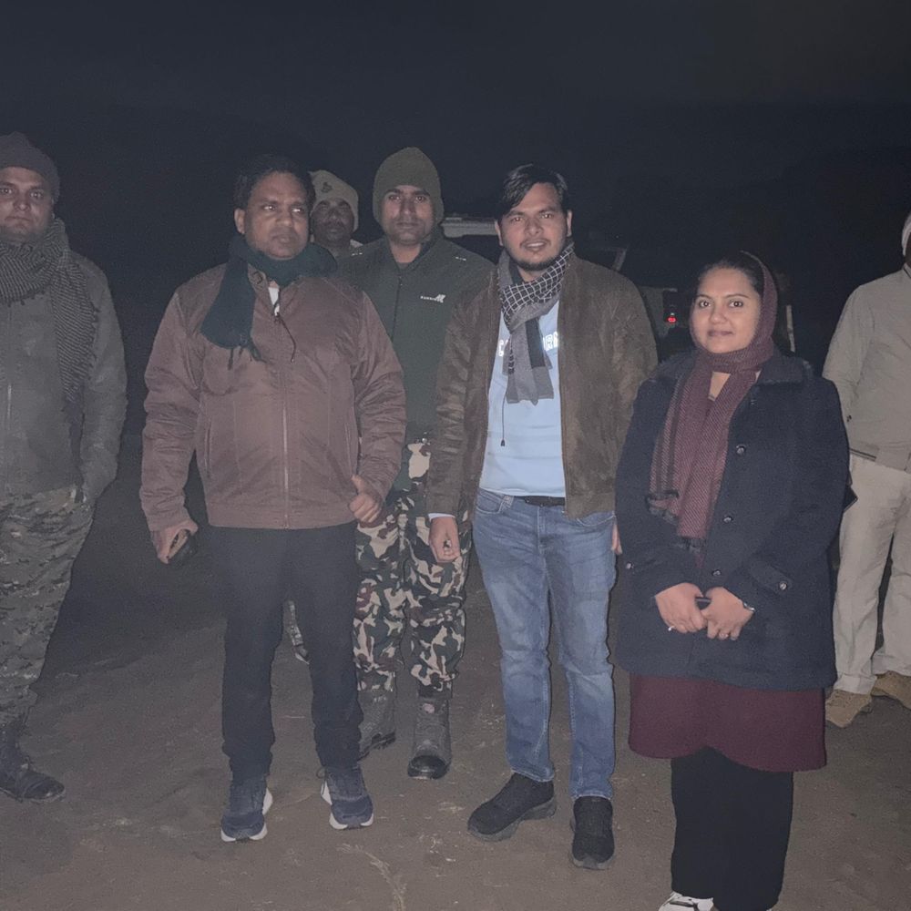 बांका में अवैध खनन के खिलाफ कार्रवाई:4.82 लाख का जुर्माना वसूला, बालू लोडेड 4 ट्रैक्टर जब्त