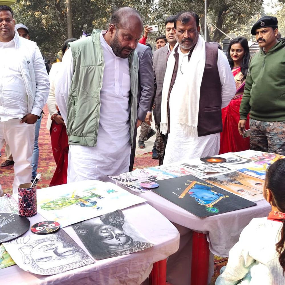 सहरसा में मकर संक्रांति महोत्सव पर मिथिला पेंटिंग-फोटोग्राफी का प्रदर्शन:DM बोले-लोकपर्व हमारी सांस्कृतिक एकता का प्रतीक