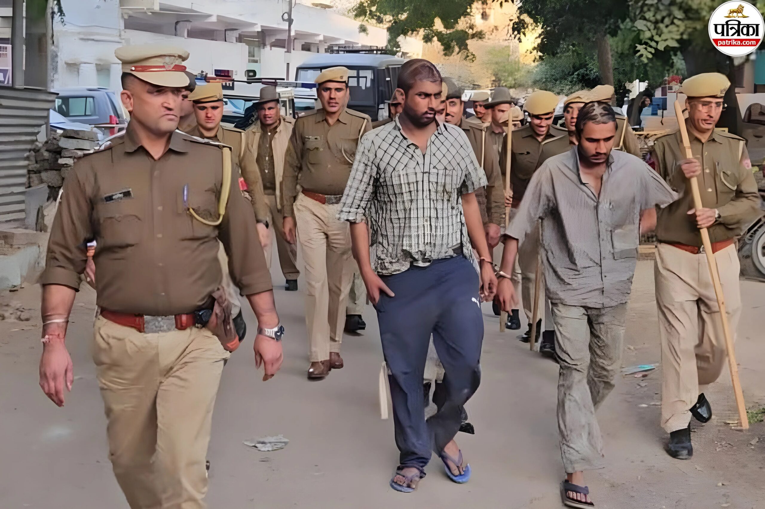 जोधपुर: दिल्ली भागे हिस्ट्रीशीटर भिखारी वेश में लौटे, स्टेशन पर पकड़े गए, वारदात वाली कॉलोनी में पुलिस ने हथकड़ी लगाकर परेड कराई