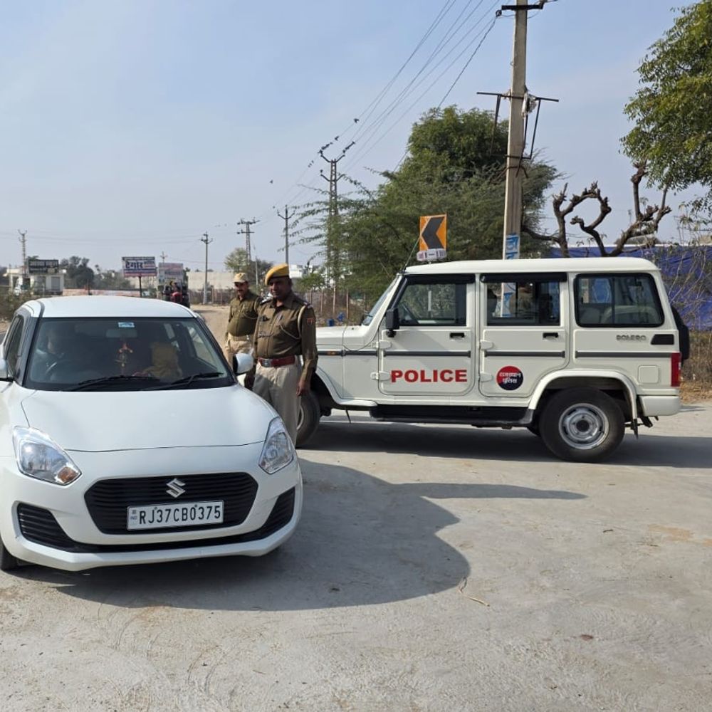 कुचामन में सघन नाकाबंदी, 132 वाहनों के चालान काटे:शहर सहित चार थाना क्षेत्रों में चला विशेष चेकिंग अभियान