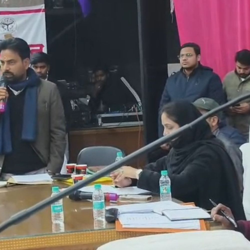 रामपुर में नगर पालिका बोर्ड बैठक में हंगामा:20 करोड़ रुपए के विकास कार्यों को 23 सभासदों ने दी मंजूरी