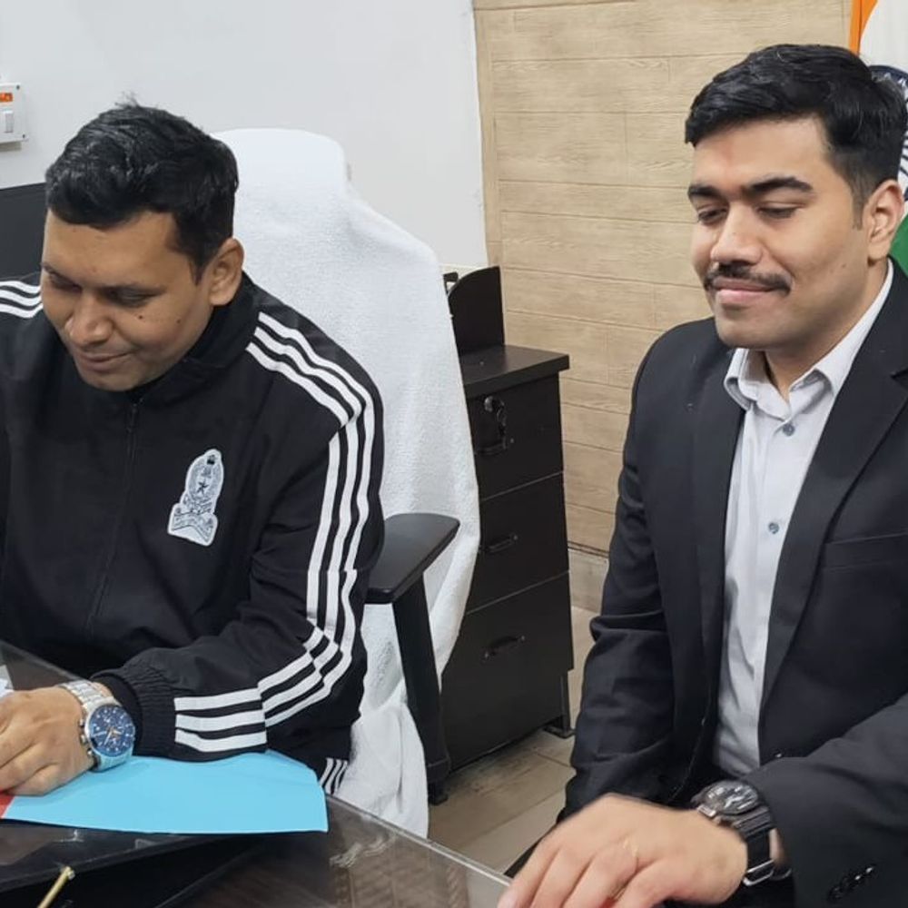 किशनगंज के नए SP संतोष कुमार ने संभाला पदभार:पूर्व पुलिस अधीक्षक सागर कुमार पटना ट्रैफिक एसपी बने, कानून-व्यवस्था मजबूत करने का लक्ष्य