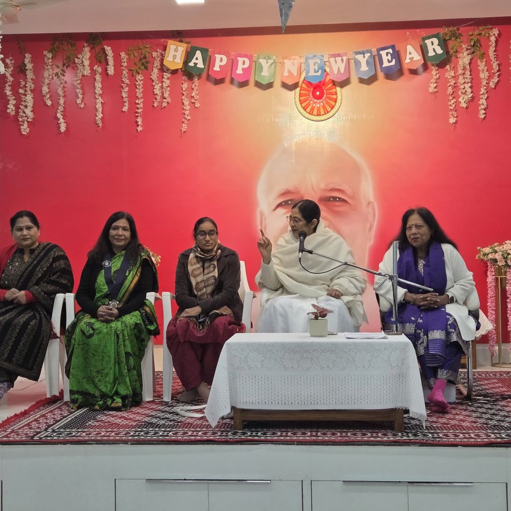 ब्रह्माकुमारीज़ और इनर व्हील क्लब ने बांटे कंबल:लखनऊ में शीतकालीन राहत अभियान के तहत जरूरतमंदों को मिली राहत