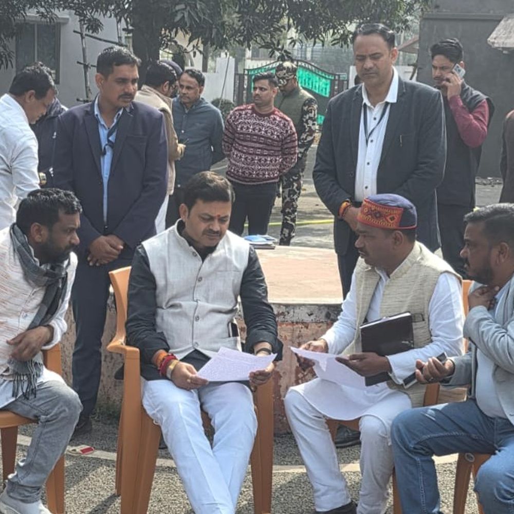 पेयजल संकट पर मंत्रियों से मिला प्रतिनिधिमंडल:बंद नल-जल योजनाओं को जल्द चालू करने की मांग