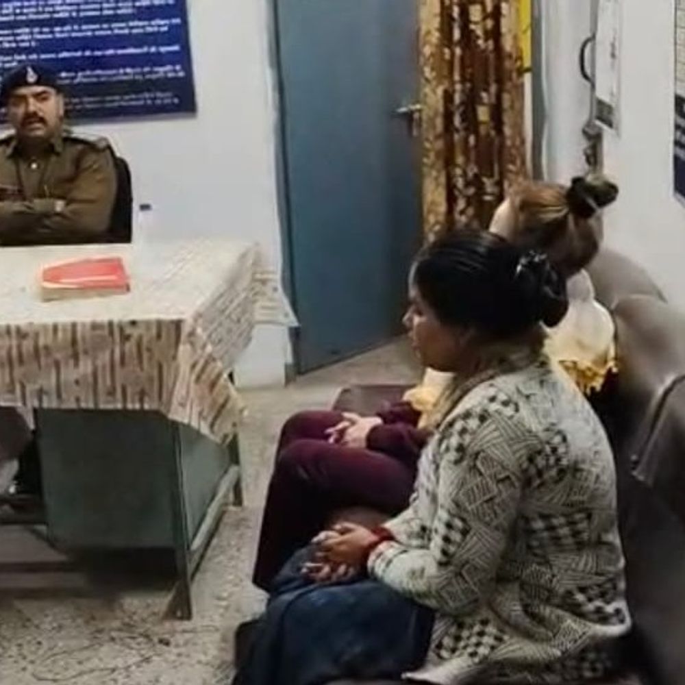 देह व्यापार के लिए उज्बेकिस्तान से आई थी युवती:पुलिस ने मारा छापा, दो महिलाओं को किया गिरफ्तार, दिल्ली-मुबंई से लाया गया था; सरगना फरार