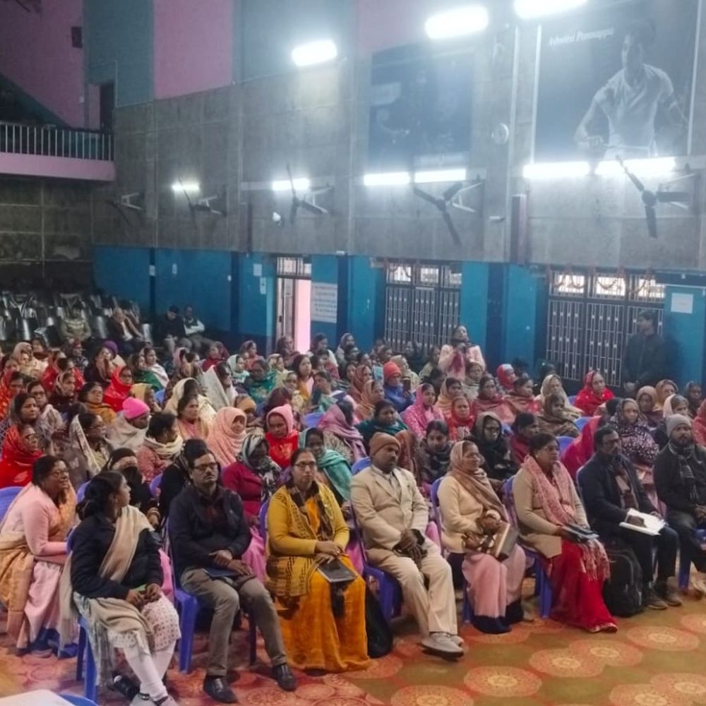 राशन कार्ड धारकों के आयुष्मान कार्ड बनें-DM:मधुबनी में आशा फैसिलेटर कार्यशाला,कहा- सुरक्षित मातृत्व को संस्थागत प्रसव जरूरी