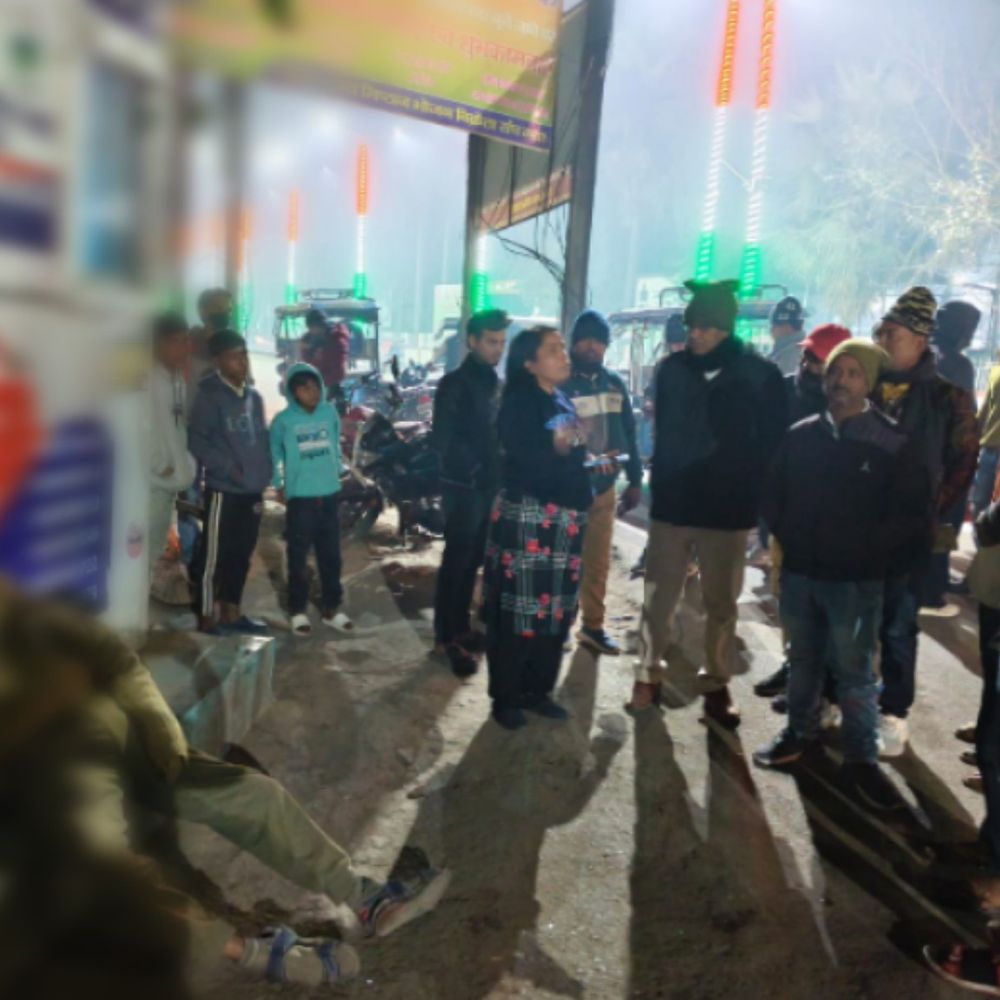 गया में डीएम कार्यालय के पास मिला शव:सेवानिवृत्त कर्मचारी की संदिग्ध मौत, पेंशन से जुड़े कागजाद बरामद