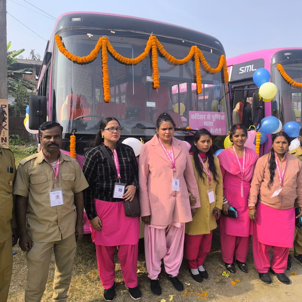 कटिहार से पूर्णिया और कोढ़ा के लिए पिंक बस शुरू:महिला ड्राइवर-कंडक्टर तैनात, किराया 55–59 रुपए तय, पैनिक बटन व ई-टिकटिंग की सुविधा