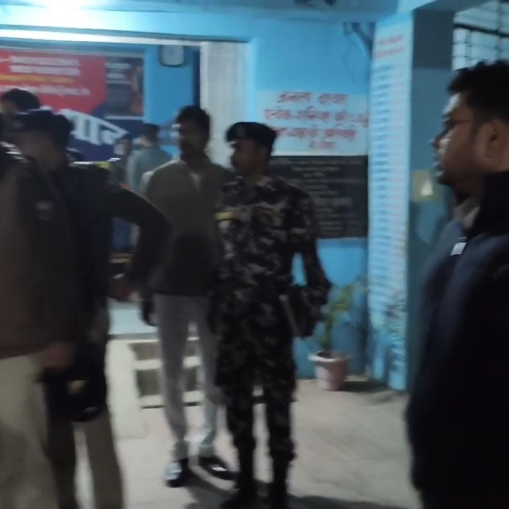 कैमूर में सरस्वती पूजा जुलूस में बवाल:अश्लील गीत का विरोध करने पर युवती से छेड़खानी-मारपीट, अस्पताल में भर्ती, एक आरोपी गिरफ्तार