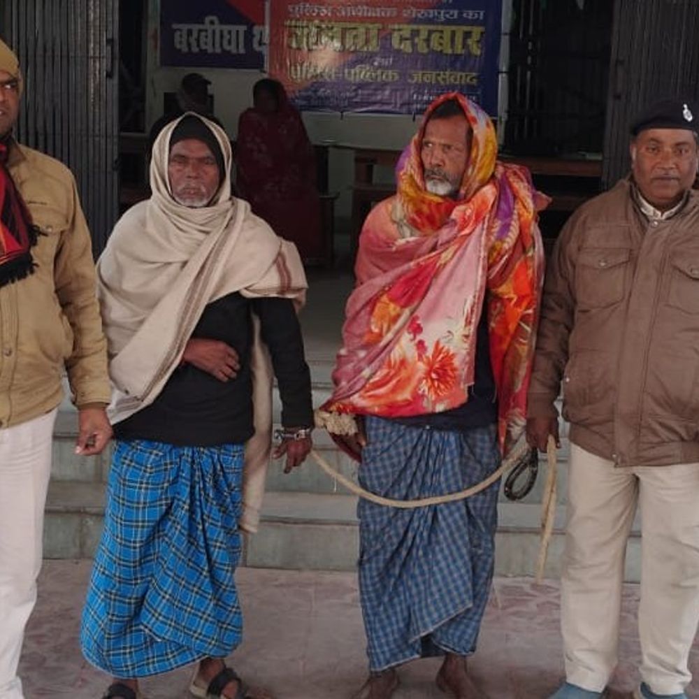 हरा पेड़ काटने के 2 आरोपी गिरफ्तार:शेखपुरा में 23 साल से थे फरार, नालंदा कोर्ट ने जारी किया था कुर्की वारंट