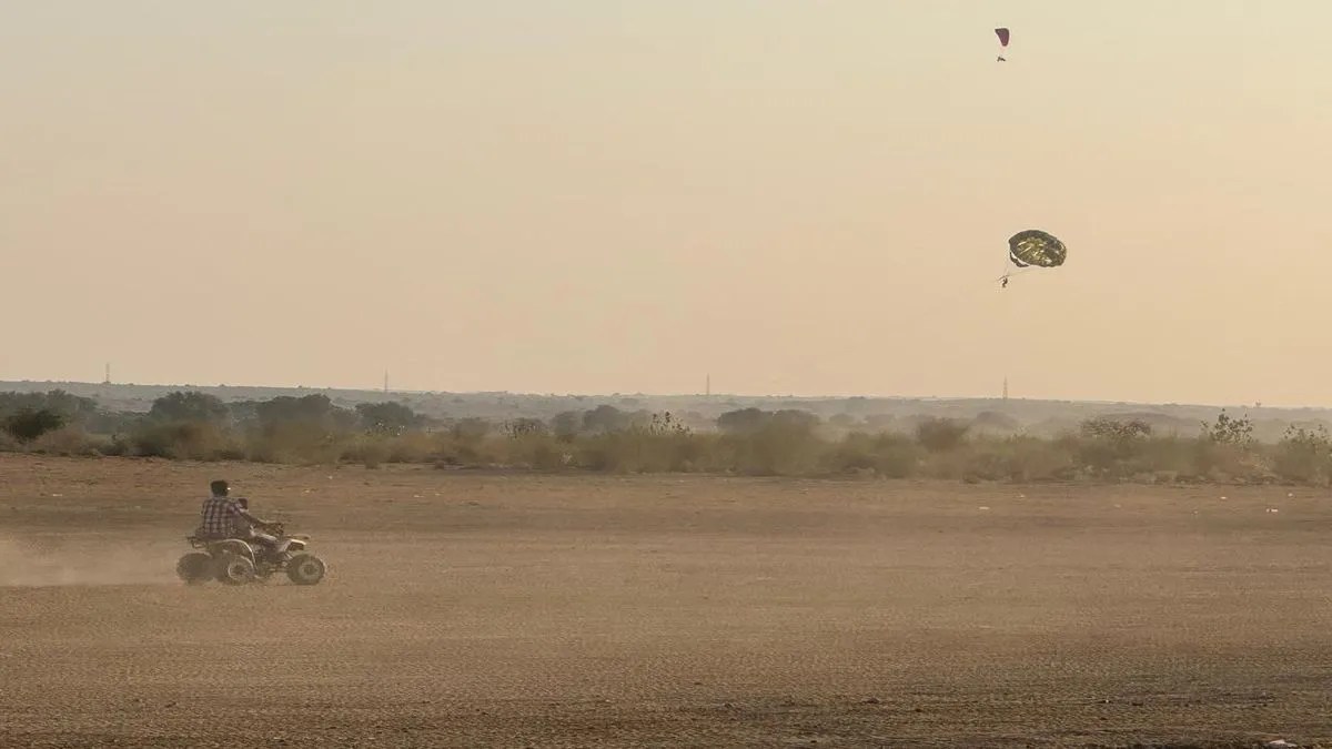 पतंग से परे आसमान, जैसलमेर में स्काई स्पोर्ट्स ने खोले पर्यटन के नए द्वार