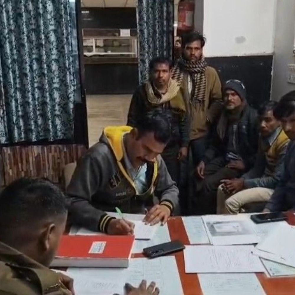 पति के साथ बाइक पर जा रही पत्नी की मौत:एमपी में हुआ हादसा-झालावाड़ में तोड़ा दम, बाइक ने मारी थी टक्कर