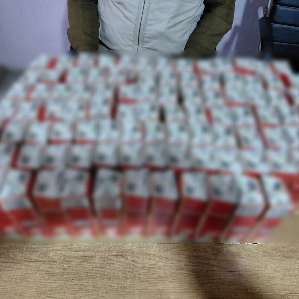 सड़क किनारे से 96 टेट्रा पैक विदेशी शराब बरामद:खगड़िया के परबत्ता थाना पुलिस ने की कार्रवाई, कारोबारी मौके से फरार