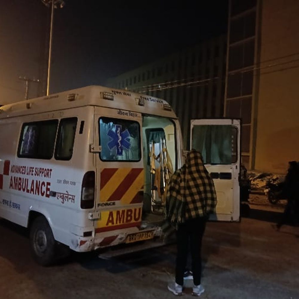 पूर्णिया में बाइक की ऑटो से टक्कर, एक की मौत:तीन दोस्त एक साथ घूमने निकले थे, दो जख्मी; घर लौटते समय हुआ हादसा