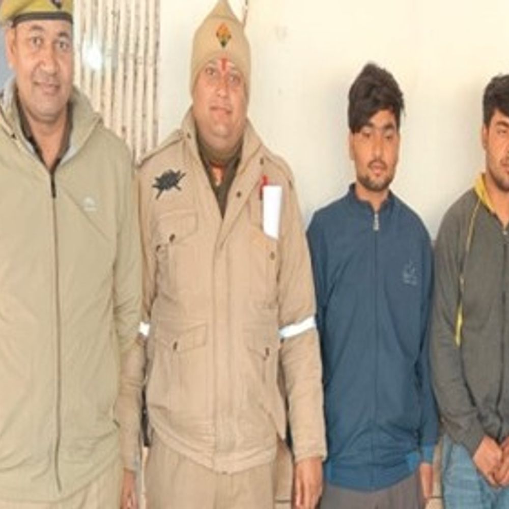 मथुरा में सामूहिक बलात्कार मामले में तीन गिरफ्तार:दो युवक और एक महिला पर पॉक्सो व आईटी एक्ट के तहत आरोप