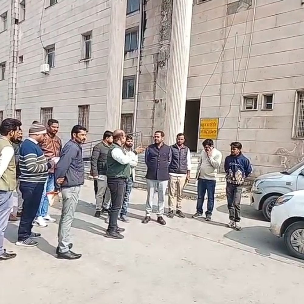 झालावाड़ में मिनी सचिवालय का अब दूसरा गेट भी खुलेगा:एडीएम ने दिए निर्देश, परिसर का किया औचक निरीक्षण