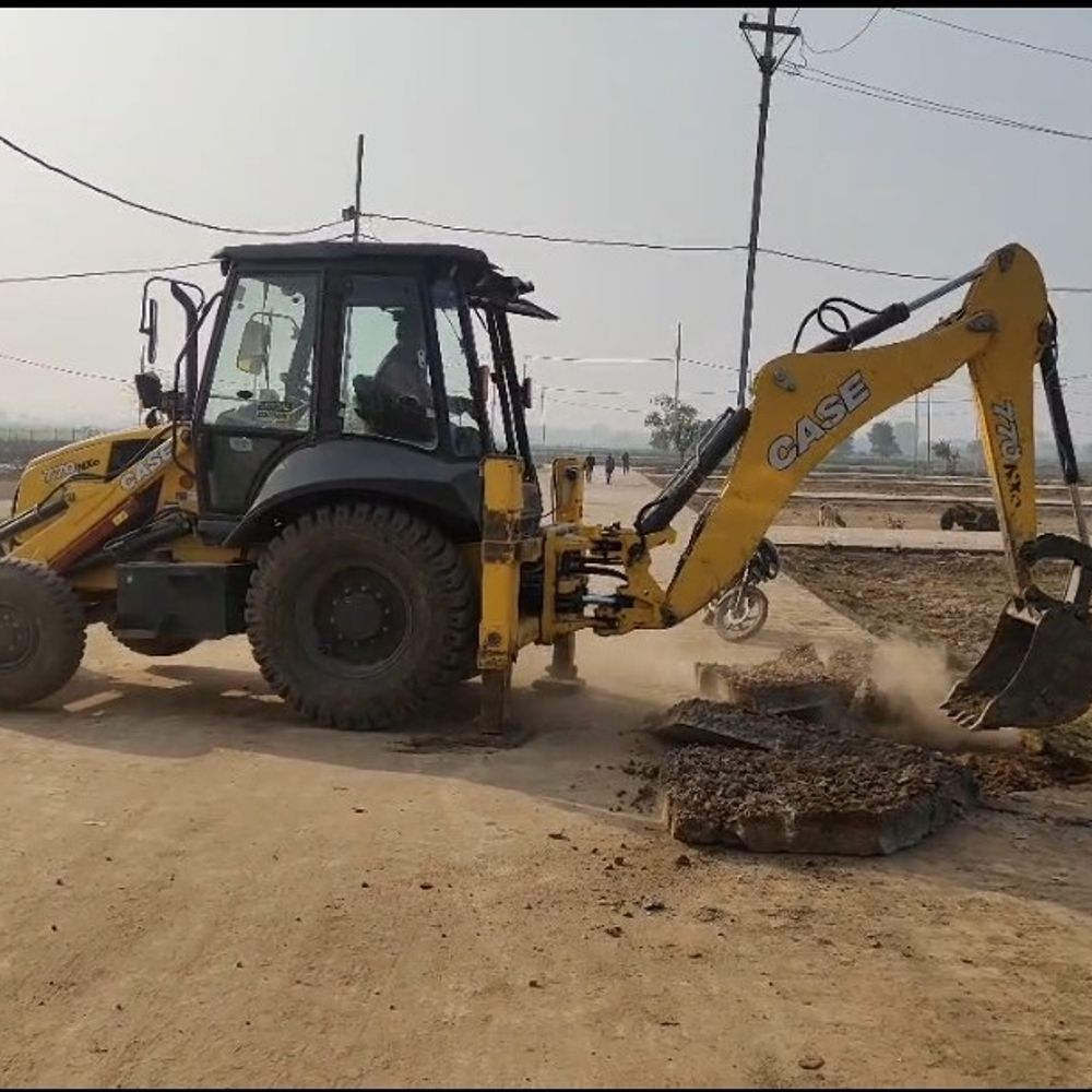 श्योपुर में अवैध कॉलोनी पर कार्रवाई, अतिक्रमण हटाया गया:कलेक्टर अर्पित वर्मा के निर्देश पर सरकारी जमीन मुक्त कराई