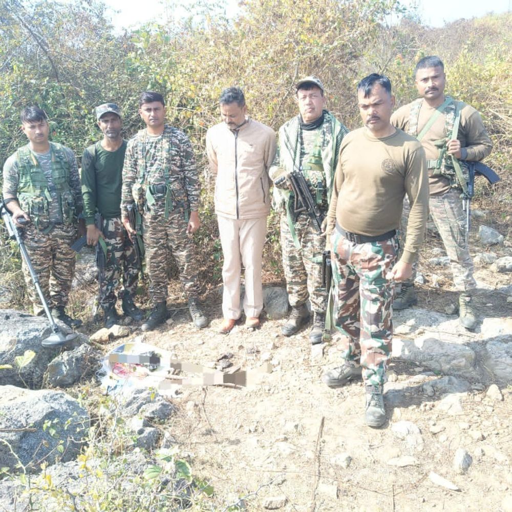 गयाजी में 12 साल से फरार नक्सली अरेस्ट:सर्च ऑपरेशन में हथियार बरामद, नक्सली साजिश नाकाम हुई