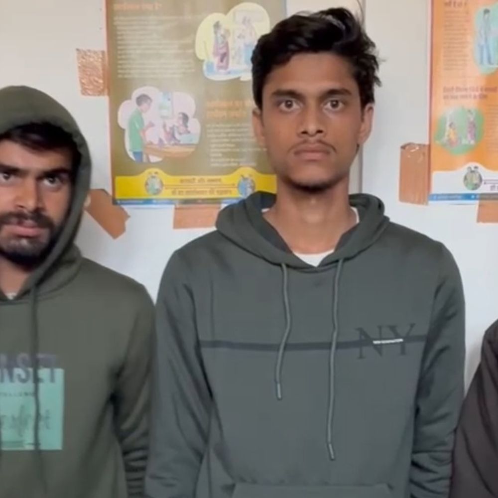 सहरसा पुलिस ने 25 हजार के इनामी को किया अरेस्ट:हथियार के साथ साथी भी गिरफ्तार, 9 मामलों में था वांछित