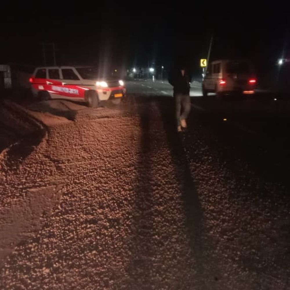 श्योपुर-पाली हाइवे पर हादसा, एक युवक की मौत:दूसरा गंभीर घायल; बगडुआ गांव के पास गिट्टियों के ढेर से फिसली बाइक