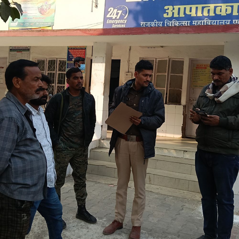 पूर्णिया में तेज रफ्तार ट्रक ने कंडक्टर को कुचला; मौत:बस से लगेज उतारते समय हादसा, दरभंगा से पूर्णिया लौट रही थी गाड़ी