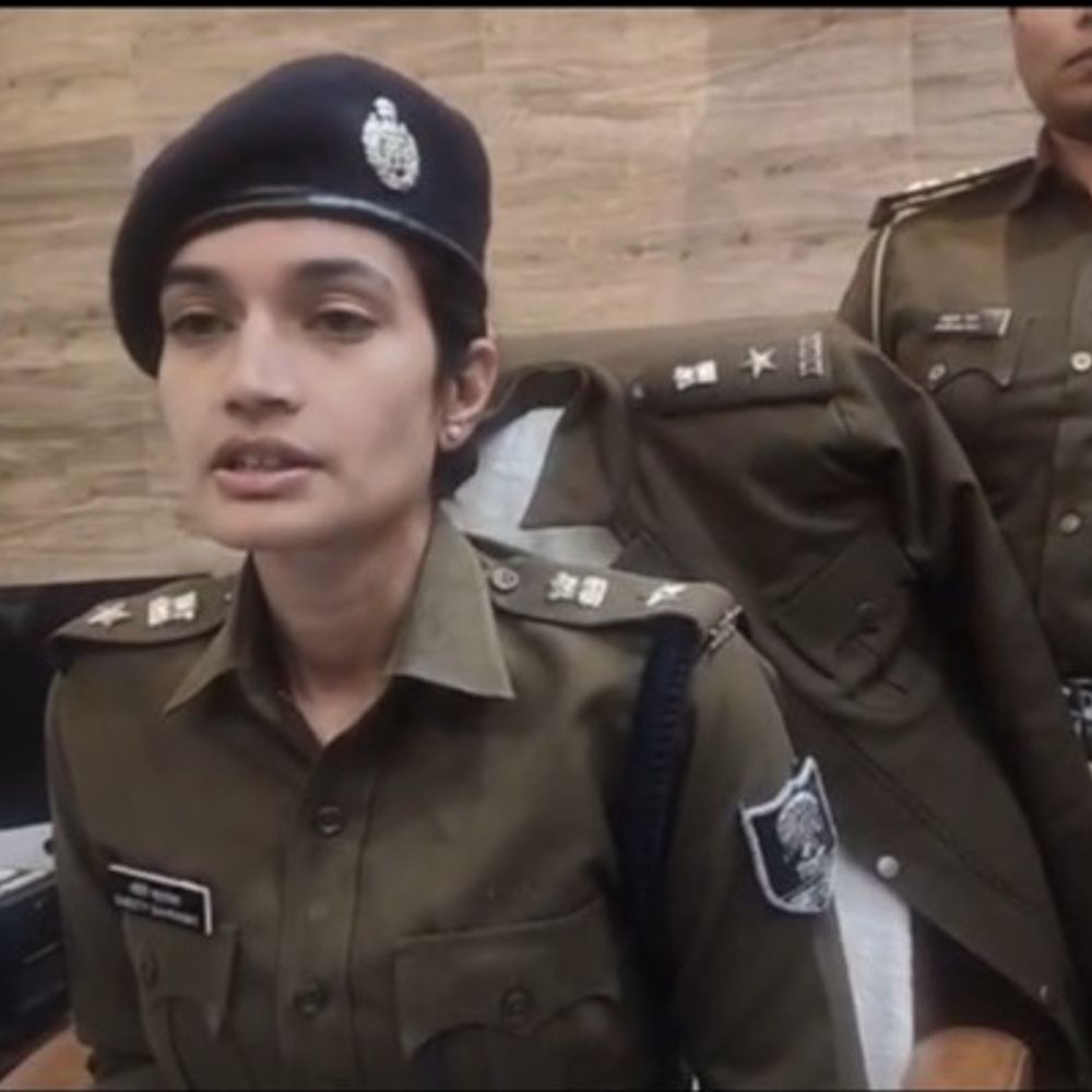 पूर्णिया में 5 महीने से फरार वांटेड साहिल गिरफ्तार:तारापीठ से पूजा कर लौट रहा था, एसटीएफ-पुलिस ने पकड़ा; फायरिंग में बच्चे को लगी थी लगी