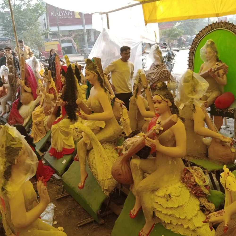 पूर्णिया में सरस्वती पूजा पर डीजे-अश्लील गानों पर प्रतिबंध:एसपी बोलीं- नियम तोड़ा तो सख्त कार्रवाई करेंगे, पूजा पंडालों को लाइसेंस लेना अनिवार्य