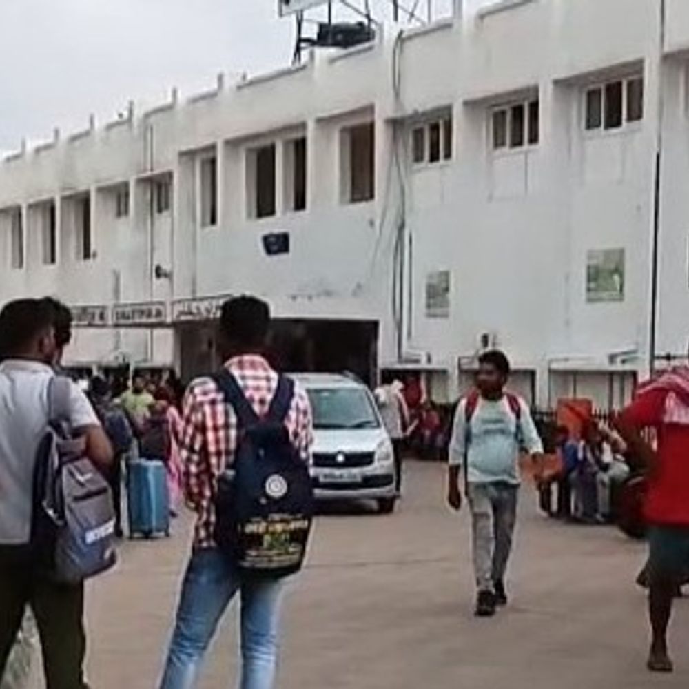 समस्तीपुर से होकर चलने वाली ट्रेनों का बदला रुट:नन इंटरलॉक काम के कारण फैसला; दरभंगा-नई दिल्ली रेल बदले रास्ते से चलेगी