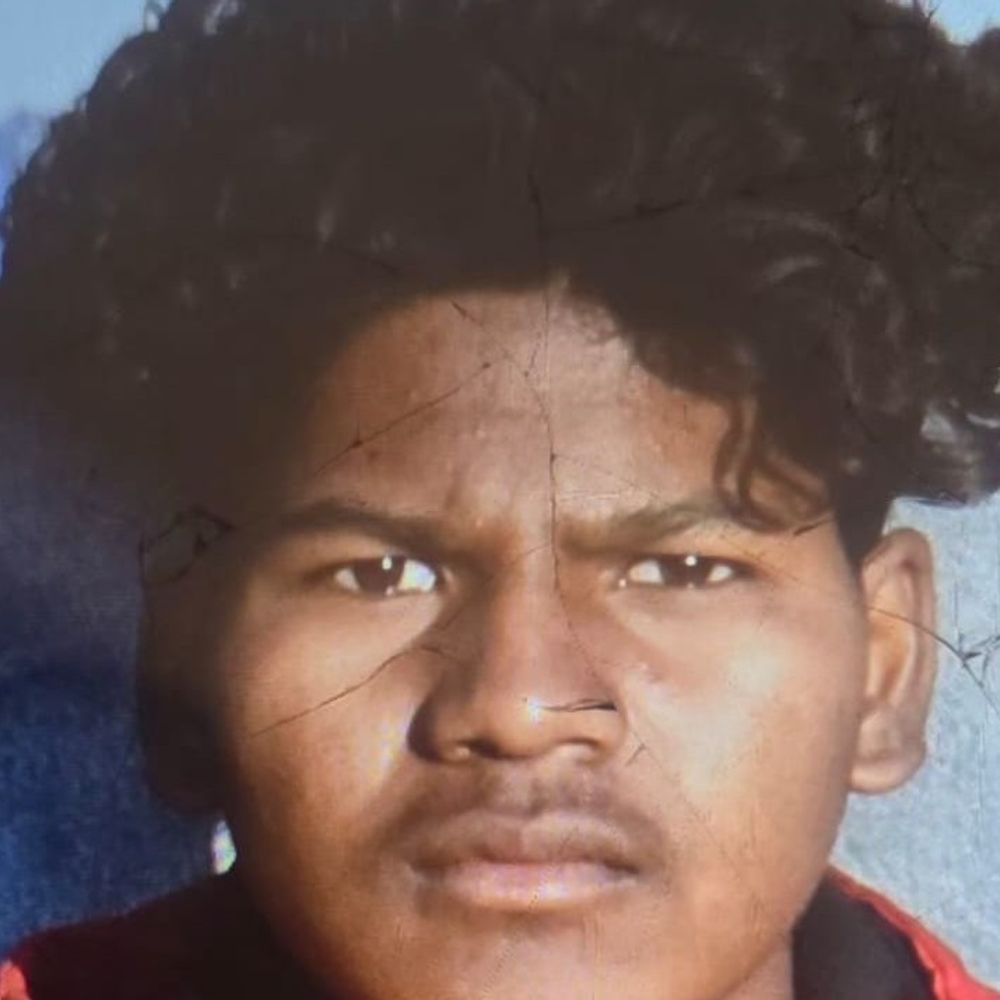 लातेहार के महुआडांड में बाइक टक्कर, युवक मरा:सरनाडीह पुल पर आमने-सामने भिड़ीं दो बाइकें, मूर्ति विसर्जन देखकर लौट रहे थे, तीन गंभीर