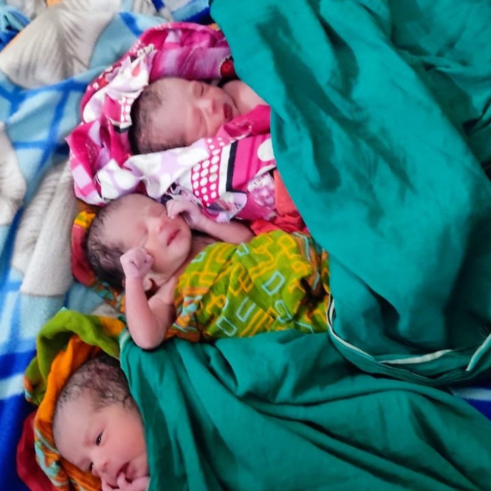 मुंगेर में एक साथ 3 बच्चियों का जन्म:ऑपरेशन से सुरक्षित डिलीवरी, वजन डेढ़ किलो से ढाई किलो तक, तीनों SNCU में भर्ती