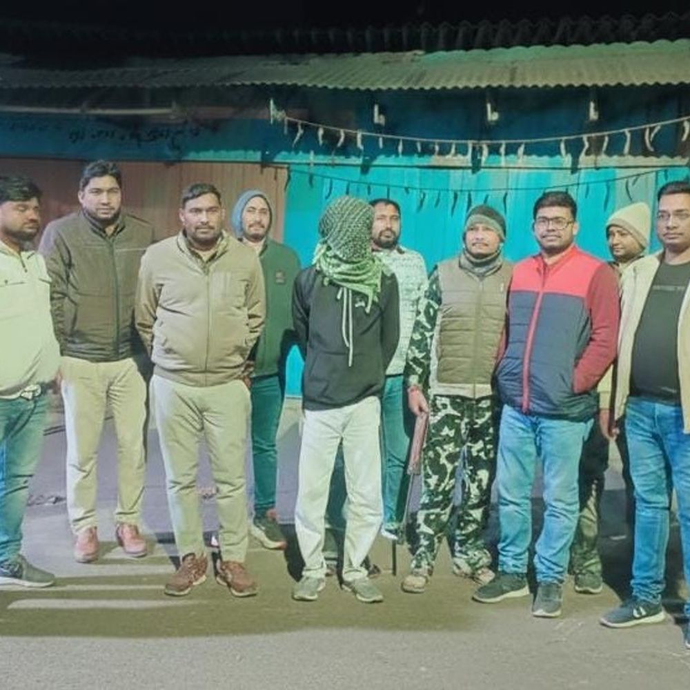 किशनगंज में सुरजीत कांड में पश्चिम बंगाल से आरोपी गिरफ्तार:छात्र की संदिग्ध मौत का मामला; परिजनों ने कोचिंग संचालक पर शारीरिक शोषण का लगाया आरोप