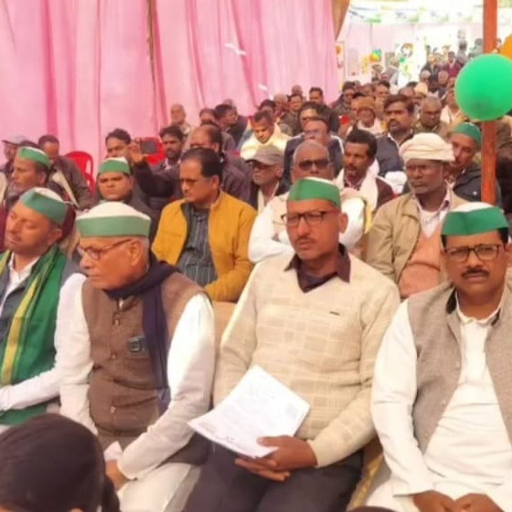 कृषि मंत्री ने किसान मेले में प्रदर्शनी का उद्घाटन किया:लाभार्थियों को प्रमाण पत्र और आयुष्मान कार्ड वितरित किए