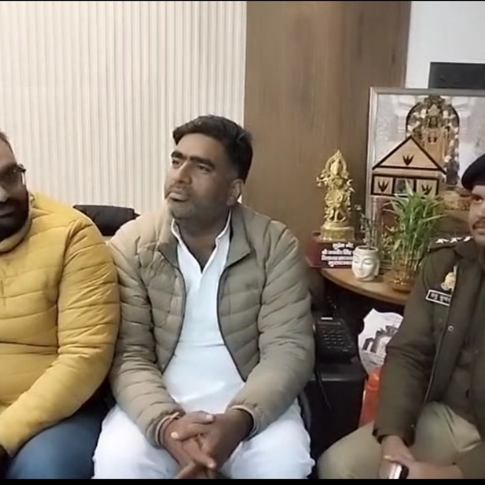 सपा विधायक अतुल प्रधान को पुलिस ने रोका:मुजफ्फरनगर में पीड़ित परिवार से मिलने जा रहे थे, नाकाबंदी का आरोप