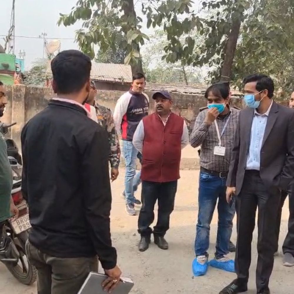 किशनगंज DM ने सदर अस्पताल का औचक निरीक्षण किया:गंदगी, अव्यवस्था पर अधिकारियों को लगाई फटकार, कार्रवाई की चेतावनी दी