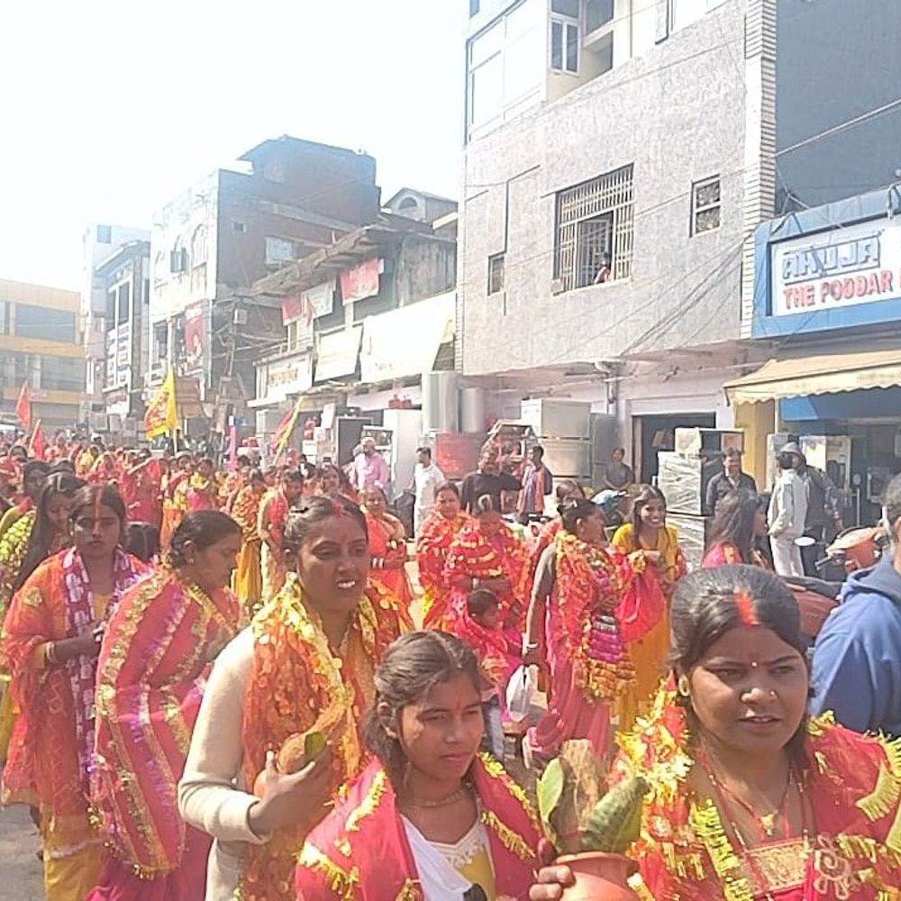 रामगढ़ वैष्णो देवी मंदिर में वार्षिकोत्सव शुरू:भव्य कलश यात्रा निकाली गई, कई धार्मिक अनुष्ठान होंगे; 28 को किया जाएगा दुग्धाभिषेक
