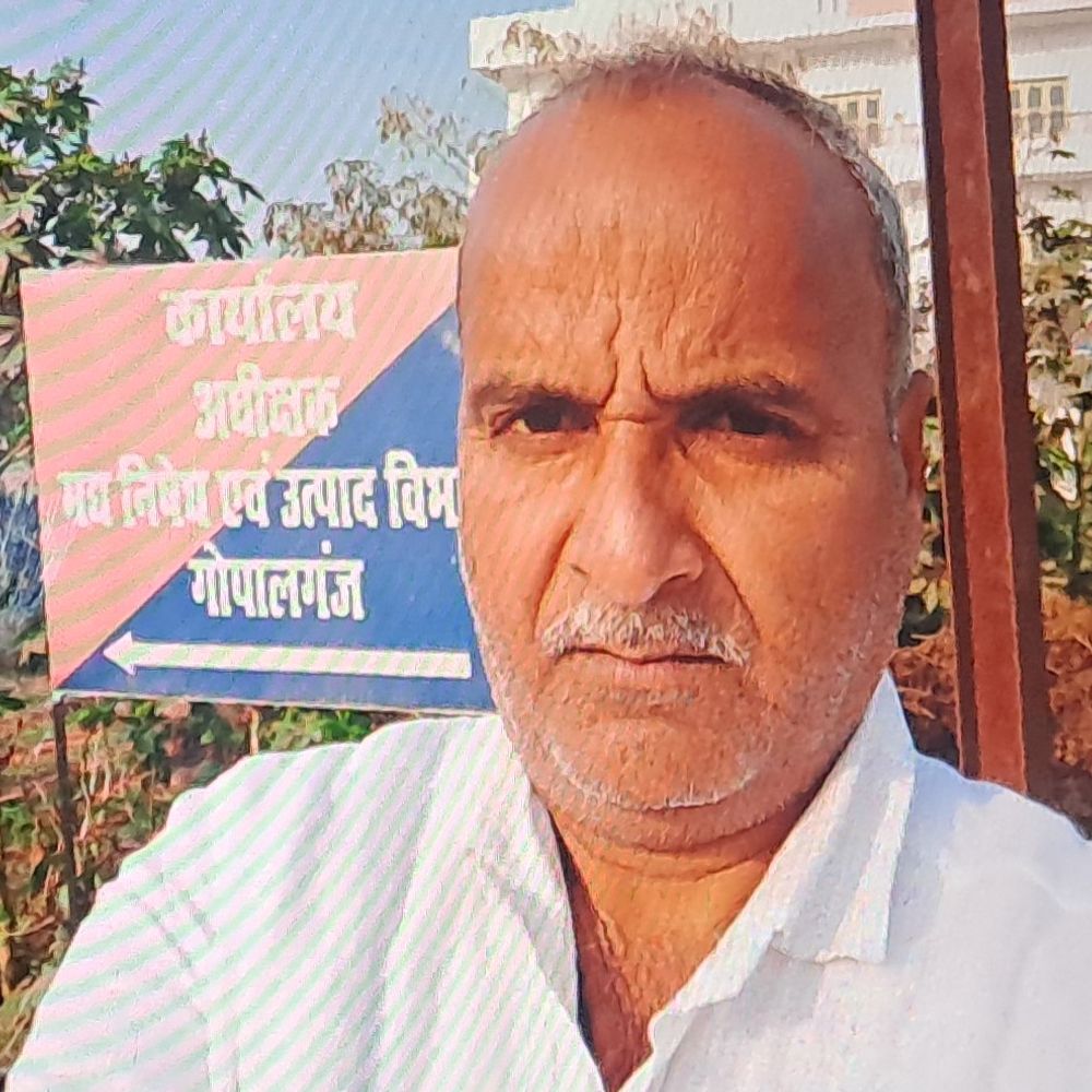 उत्पाद विभाग के प्रधान लिपिक की सड़क हादसे में मौत:नमाज पढ़ने जाते समय वाहन ने मारी टक्कर, 7 जनवरी को हुई थी जॉइनिंग